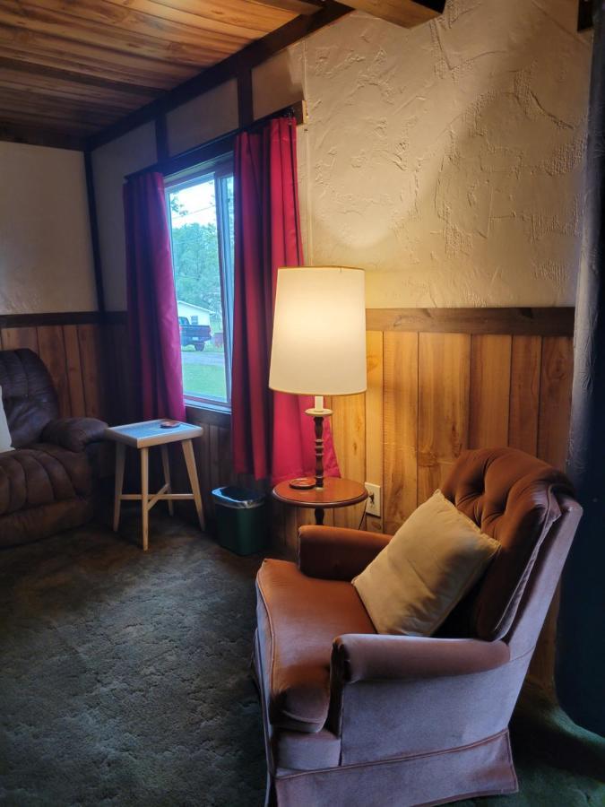 Little River Inn Motel Leon Εξωτερικό φωτογραφία
