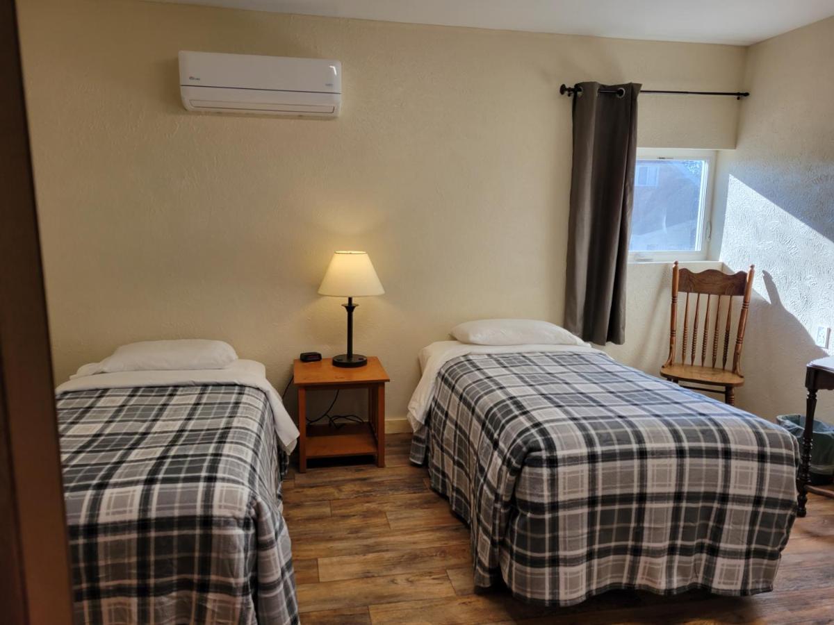 Little River Inn Motel Leon Εξωτερικό φωτογραφία