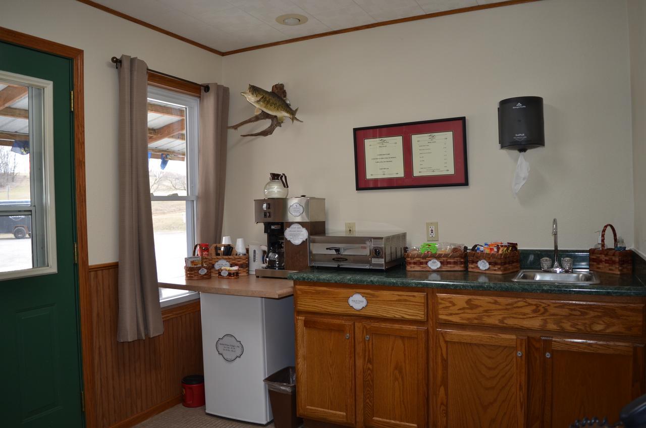 Little River Inn Motel Leon Εξωτερικό φωτογραφία