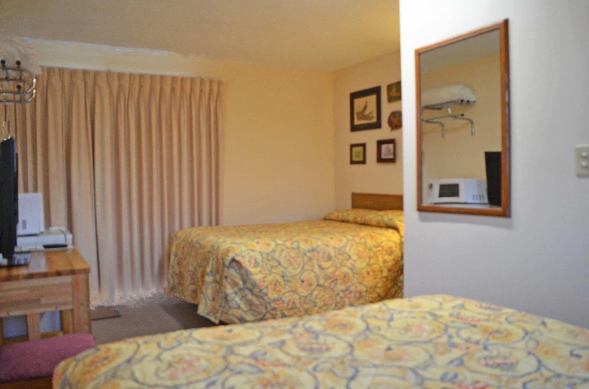 Little River Inn Motel Leon Εξωτερικό φωτογραφία