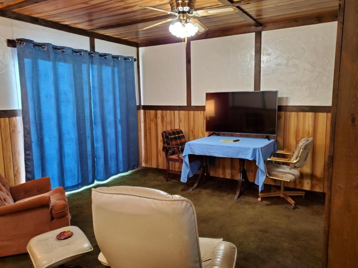 Little River Inn Motel Leon Εξωτερικό φωτογραφία