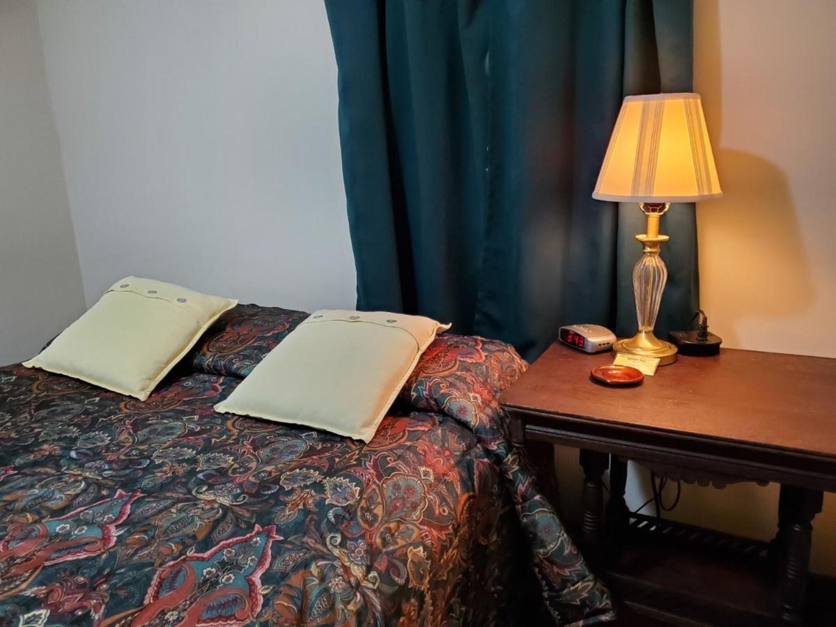 Little River Inn Motel Leon Εξωτερικό φωτογραφία